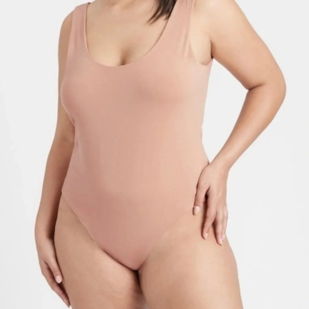 New Banana Republic Scoopneck Thong Bodysuit Sleeveless 160